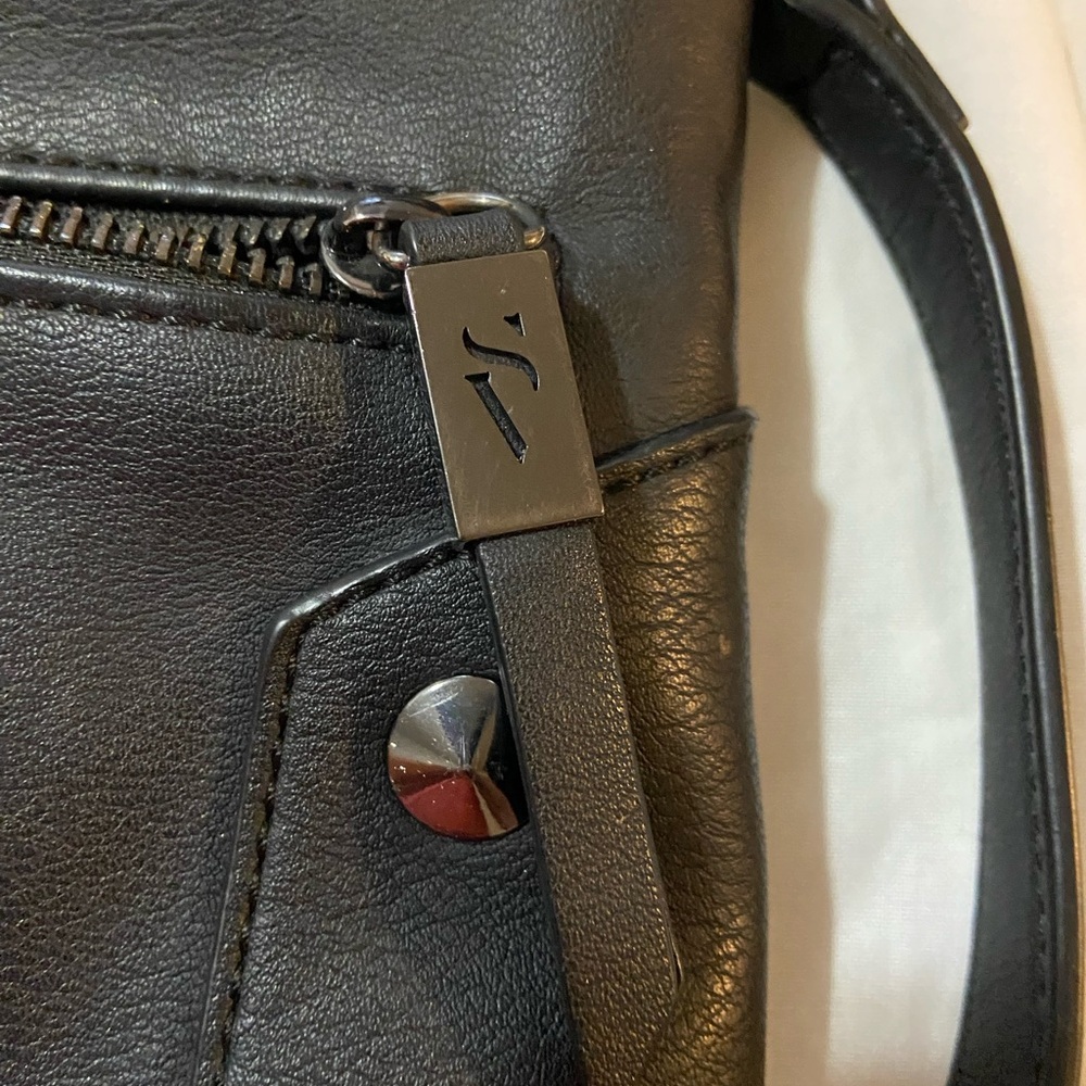 Simply Vera Vera Wang Black Crossbody Bag with Stud Accents - Picture 6 of 14